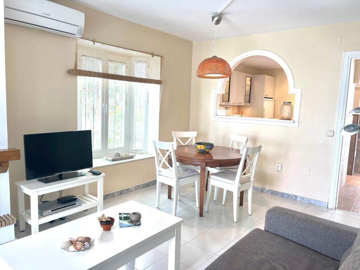 Fabulous Vacation In A 2 Bedroom Townhouse With 2 Terraces Overlooking The Sea, Suitable For 6 People 3 Swimming Pools Tennis And 200 Mts From The Sea El Faro Luaran gambar