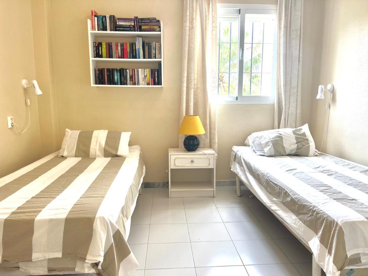Fabulous Vacation In A 2 Bedroom Townhouse With 2 Terraces Overlooking The Sea, Suitable For 6 People 3 Swimming Pools Tennis And 200 Mts From The Sea El Faro Luaran gambar